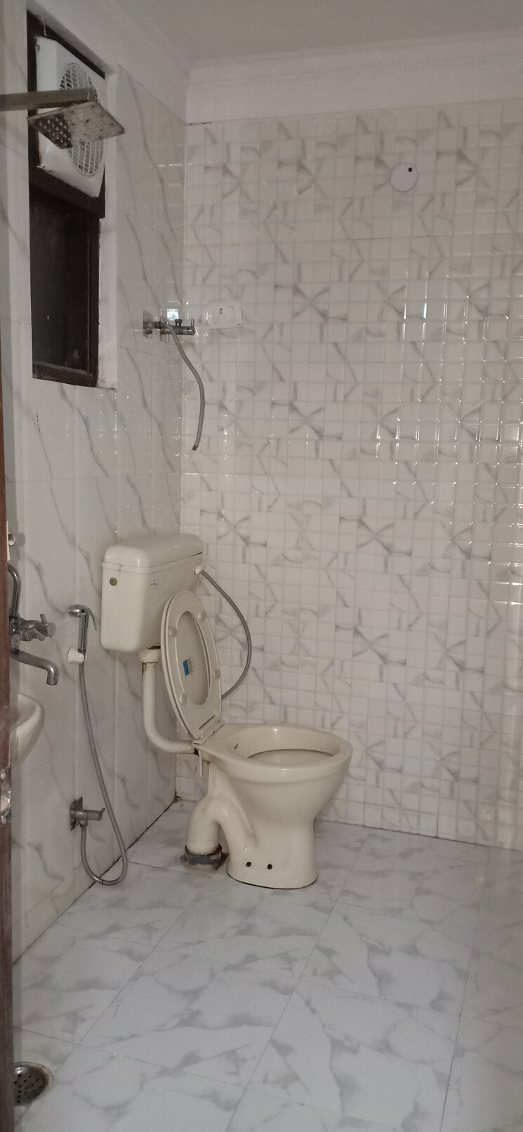 Bathroom, panchsheel vihar 3 Bedroom 1150 Sq.Ft. Apartment In Panchsheel Vihar Delhi 8241680
