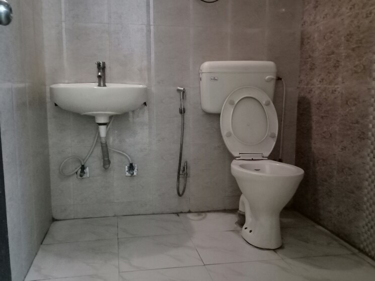 Bathroom, panchsheel vihar 3 Bedroom 1150 Sq.Ft. Apartment In Panchsheel Vihar Delhi 8241680