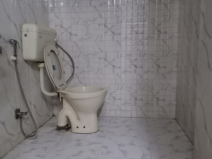 Bathroom, panchsheel vihar 3 Bedroom 1150 Sq.Ft. Apartment In Panchsheel Vihar Delhi 8241680