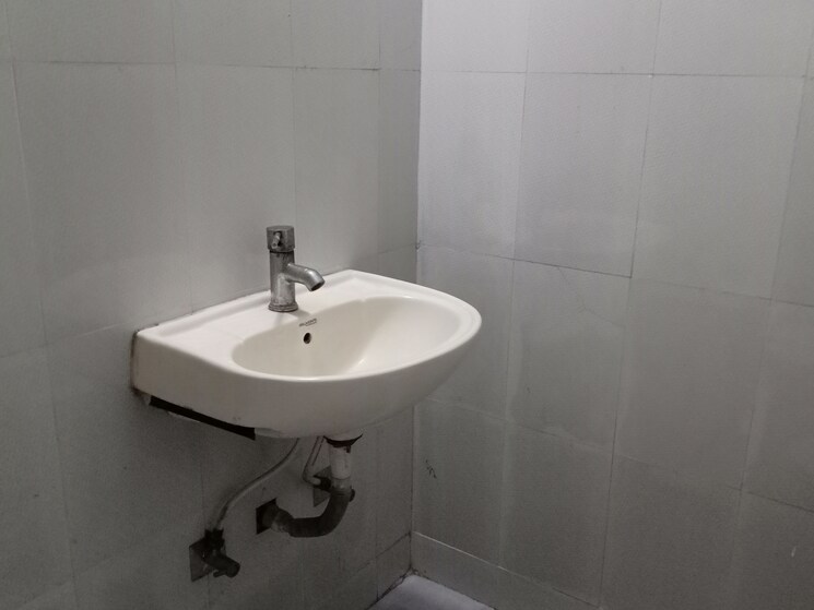 Bathroom, panchsheel vihar 3 Bedroom 1150 Sq.Ft. Apartment In Panchsheel Vihar Delhi 8241680