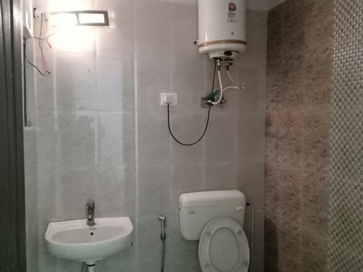 Bathroom, panchsheel vihar 3 Bedroom 1150 Sq.Ft. Apartment In Panchsheel Vihar Delhi 8241680