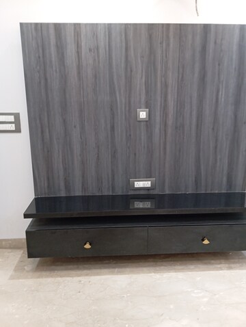 3.5 BHK Builder Floor For Sale in Krishna Nagar