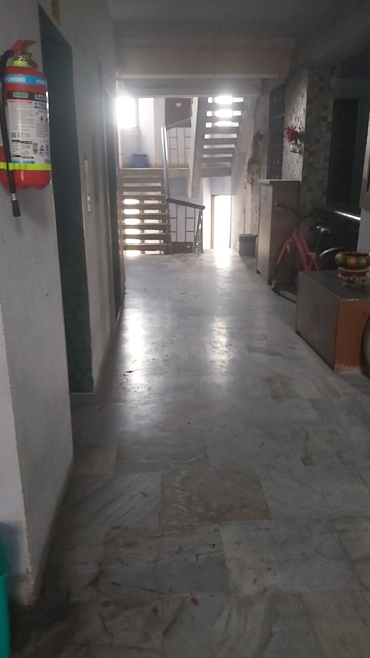 Other, mayur vihar phase 1 extension 3.5 Bedroom 1450 Sq.Ft. Apartment In Mayur Vihar Phase 1 Extension Delhi 8241724
