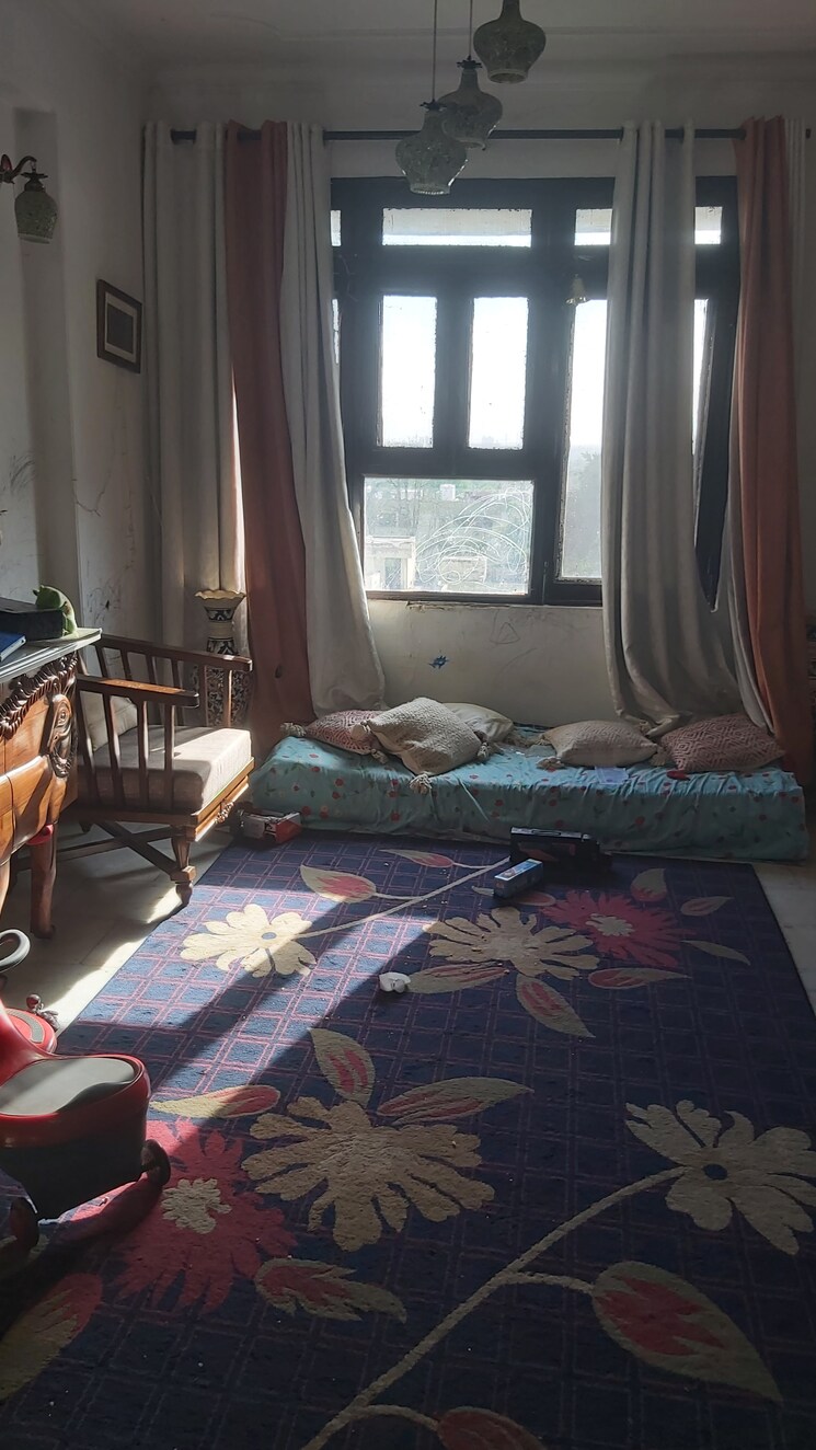 Other, mayur vihar phase 1 extension 3.5 Bedroom 1450 Sq.Ft. Apartment In Mayur Vihar Phase 1 Extension Delhi 8241724