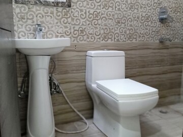 Bathroom in 3 BHK Apartment at Malviya Nagar – for Rent