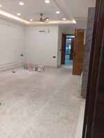 4 BHK + Pooja Room,Study Room 180 Sq.Yd. Builder Floor in Krishna Nagar