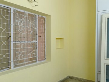 Room in 2 BHK Apartment at Malviya Nagar – for Rent