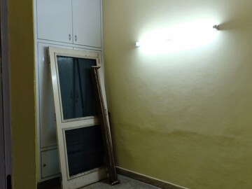 Room in 2 BHK Apartment at Malviya Nagar – for Rent