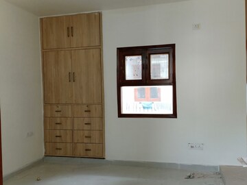 Room in 1 BHK Apartment at Saket – for Rent