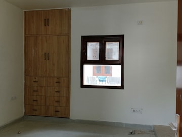 Room in 1 BHK Apartment at Saket – for Rent