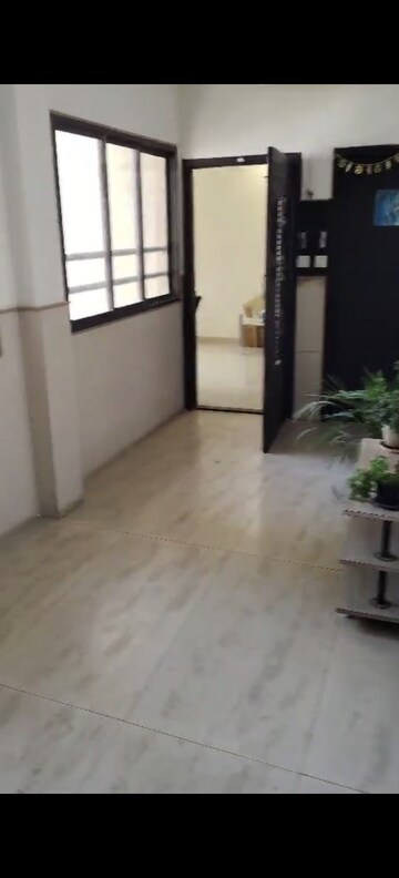 Room in 1 BHK Apartment at Pegasus Tower, Andheri West – for Rent