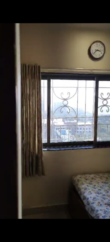 Room in 1 BHK Apartment at Pegasus Tower, Andheri West – for Rent