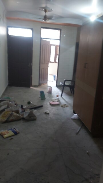 Bathroom in 2.5 BHK Builder Floor at Mayur Vihar – for Sale