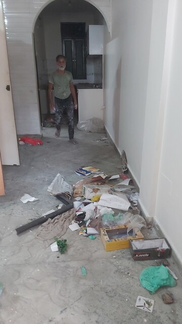 Living Room in 2.5 BHK Builder Floor at Mayur Vihar – for Sale