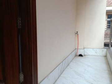 Room in 3 BHK Apartment at Khirki Extension – for Rent
