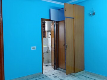 Room in 2 BHK Apartment at Khirki Extension – for Rent