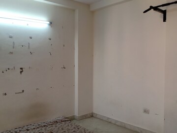 Room in 3 BHK Apartment at Khirki Extension – for Rent