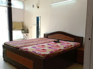 2 BHK Apartment For Rent in Saket