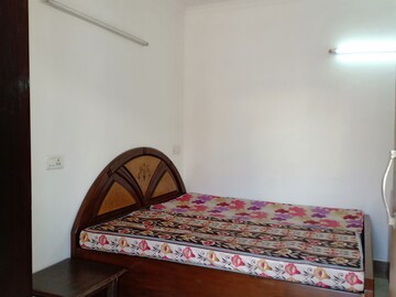 Bedroom in 2 BHK Apartment at Saket – for Rent