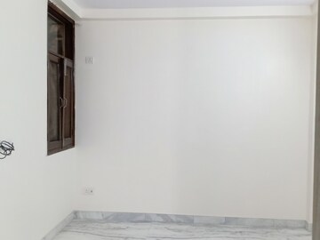 Room in 3 BHK Apartment at Khirki Extension – for Rent