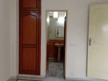 Room in 1 BHK Apartment at Khirki Extension – for Rent