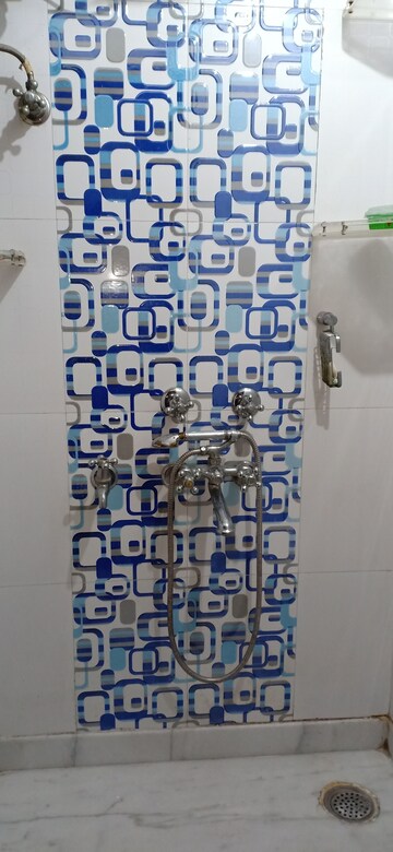 Attached Bathroom in 2 BHK Apartment at Saket – for Rent