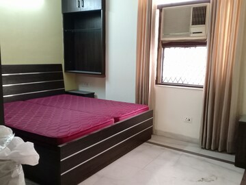 Room in 2 BHK Apartment at Saket – for Rent