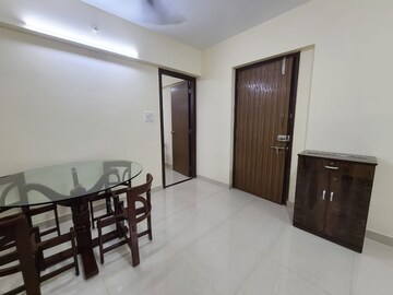 Room in 2 BHK Apartment at Golden Square, Santacruz East – for Rent