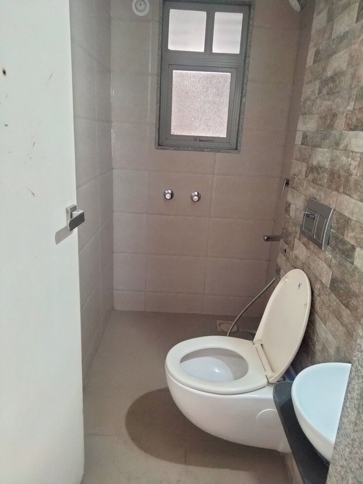 Bathroom, bramhacorp-f-residences 2 Bedroom 960 Sq.Ft. Apartment In Kalyani Nagar Pune 8241869