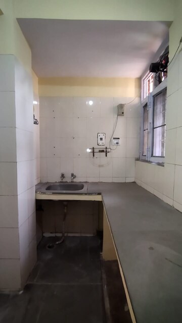Bathroom in 1 BHK Apartment at Molarband – for Rent