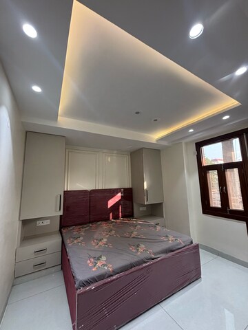 Bedroom in 3 BHK Builder Floor at Dwarka Mor – for Rent