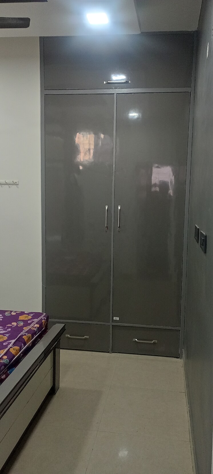 Room, ludhiana chandigarh hwy 1 Bedroom 80 Sq.Yd. Apartment In LudhianA Chandigarh Hwy Mohali 8241944