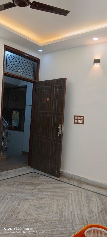 Room in 2 BHK Builder Floor at Govindpuri – for Rent