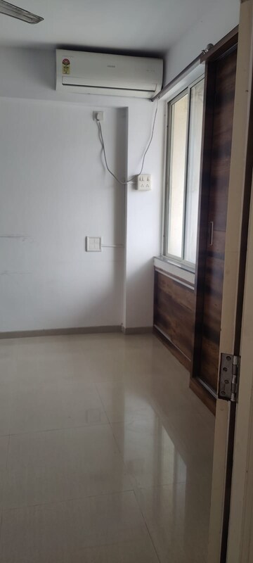 Room in 2 BHK Villa at Bora Ville, Kharadi – for Rent
