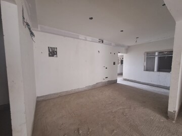 Room in 3 BHK Apartment at Kondapur – for Sale