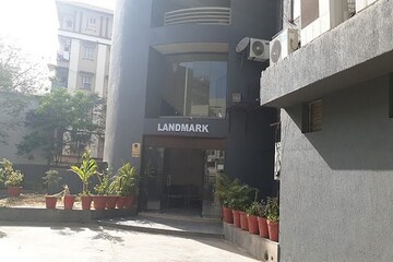 Commercial Office Space 2000 Sq.Ft. For Rent in Satellite Ahmedabad  8242140