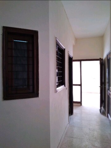 Room in 3 BHK Builder Floor at Greater Kailash ii – for Rent