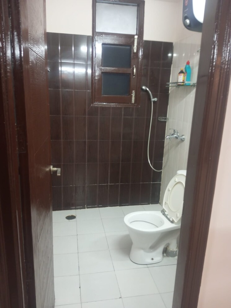 Bathroom, sector 127 2.5 Bedroom 1280 Sq.Ft. Apartment In Sector 127 Mohali 8242183