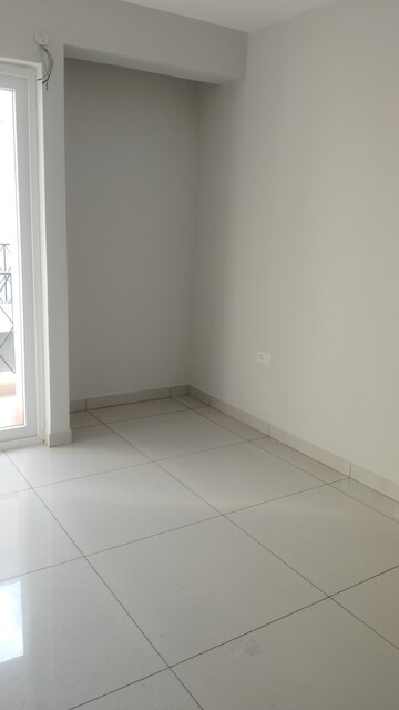 Room in 2.5 BHK Builder Floor at Sector 127 – for Sale