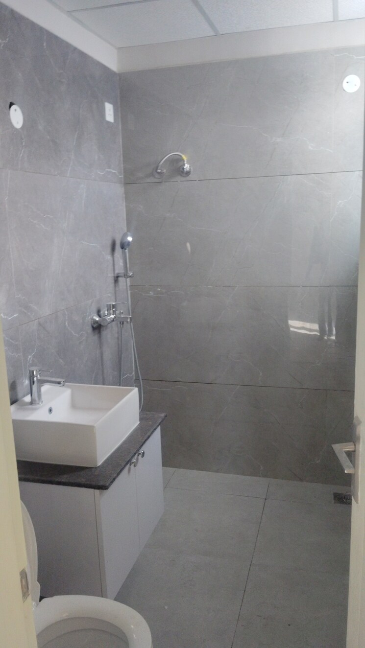 Bathroom, sector 127 2.5 Bedroom 1000 Sq.Ft. Builder Floor In Sector 127 Mohali 8242193