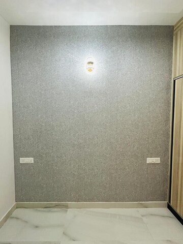 Furnished Amenities in 2.5 BHK Independent House at Sector 4 – for Rent