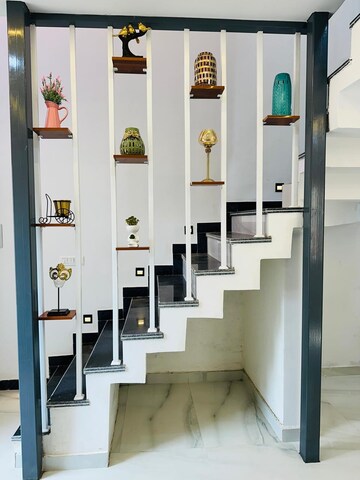 Master Bedroom in 2.5 BHK Independent House at Sector 4 – for Rent