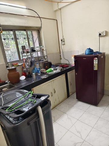 Master Bedroom in 1 BHK Apartment at Mahalaxmi CHS Worli, Worli – for Rent