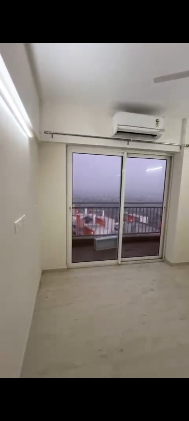 Room, shapoorji-pallonji-joyville-phase-2 3 Bedroom 1692 Sq.Ft. Apartment In Sector 102 Gurgaon 8242348