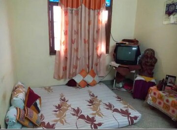 Living Room in 1 BHK Villa at Aliganj – for Rent