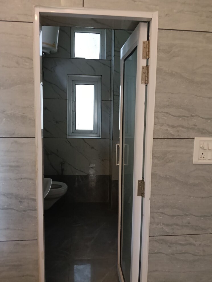 Attached Bathroom, alaknanda 3 Bedroom 1600 Sq.Ft. Apartment In Alaknanda Delhi 8242462