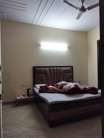 Bedroom in 3 BHK Builder Floor at Sector 51 – for Rent