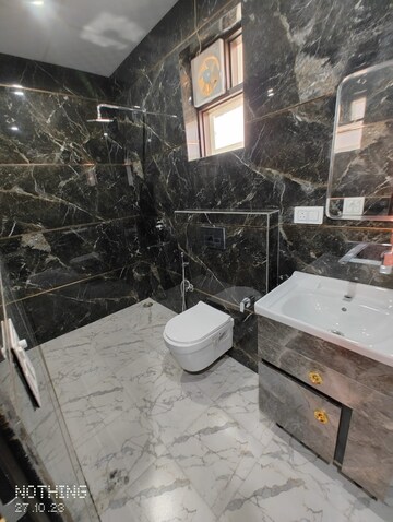 Master Bedroom in 5 BHK Apartment at Pioneer Park Presidia, Sector 62 – for Sale