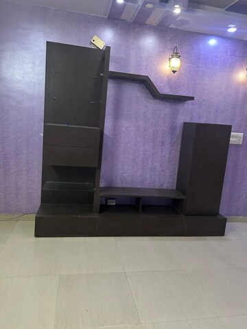 Furnished Amenities in 2 BHK Apartment at Omaxe Heights, Sector 86 – for Rent