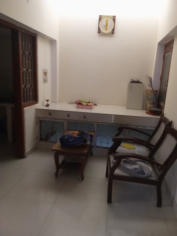 Living Room in 2 BHK Independent House at Aliganj – for Rent